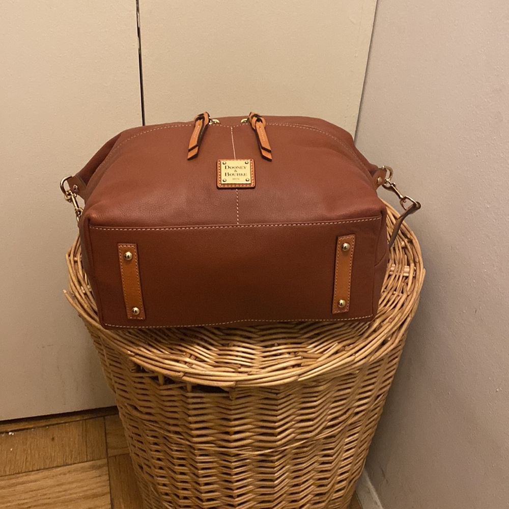 Dooney & Bourke - Picture 4 of 14